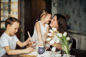 strategi parenting mendorong kemandirian